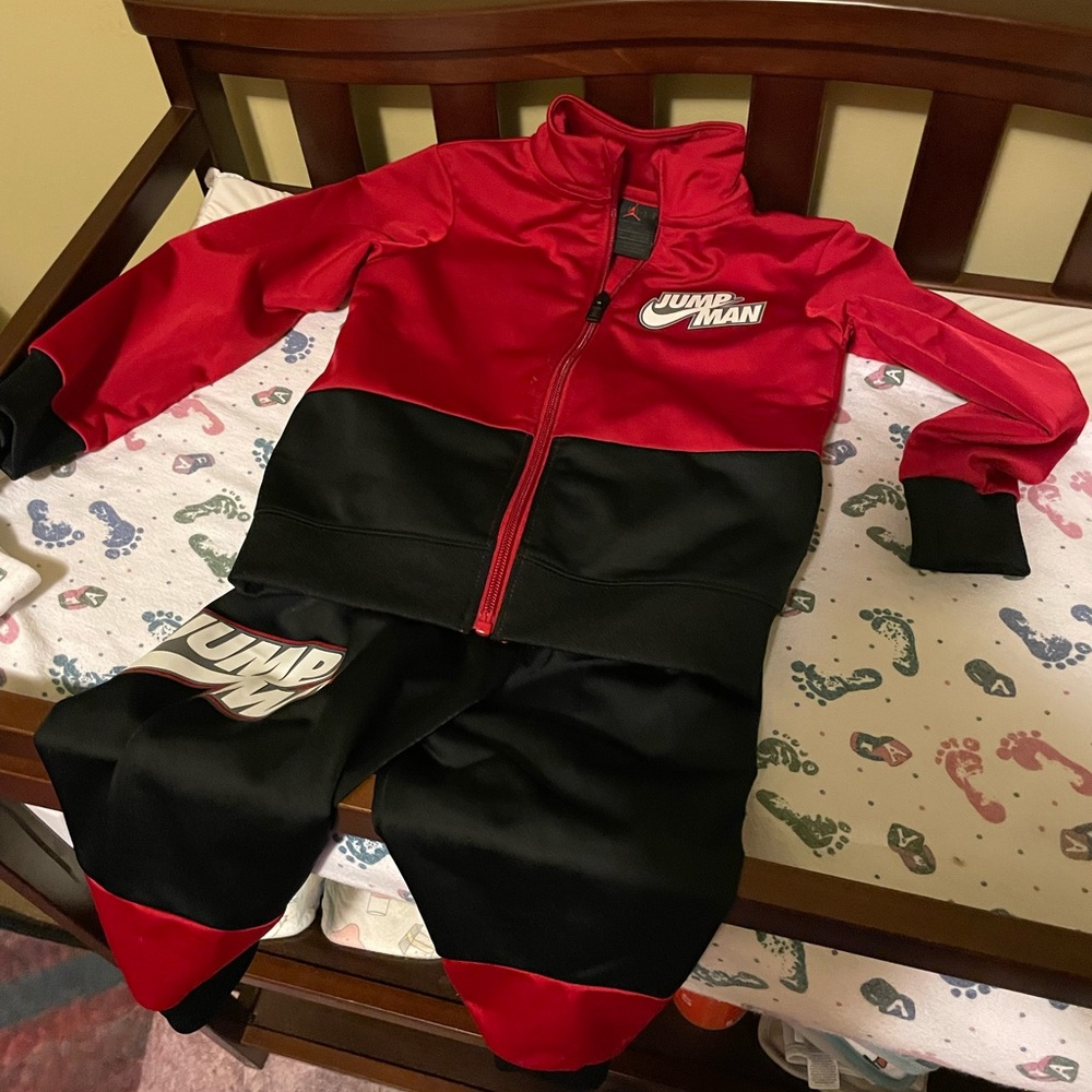 Nike toddler tracksuit